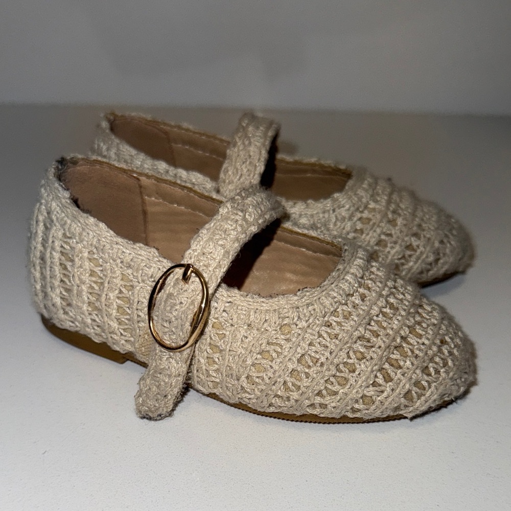 GAP Toddler Cream Crochet Mary Jane Dress Shoes